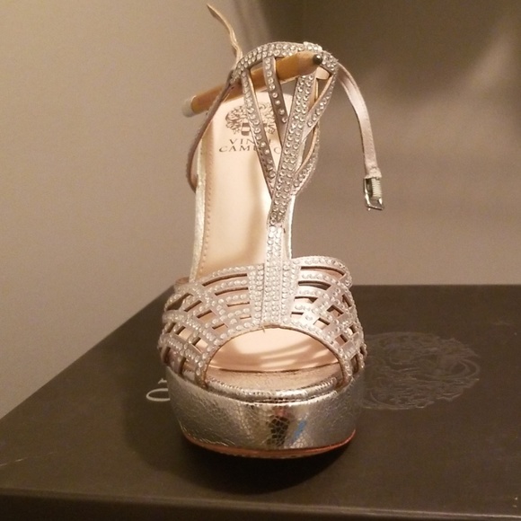 Vince camuto - Picture 3 of 4